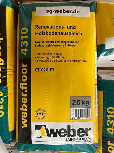 weber Renovations- und Holzbodenausgleich 4310, Gebinde im Regal bei Karsen Baustoff