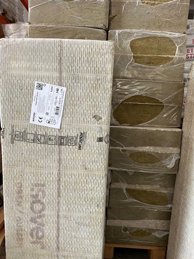 ISOVER Sillatherm WVP i-035 Plus, Gebinde im Regal bei Karsen Baustoff