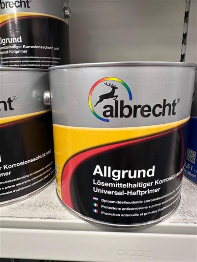 Albrecht Allgrund, Gebinde im Regal bei Karsen Baustoff