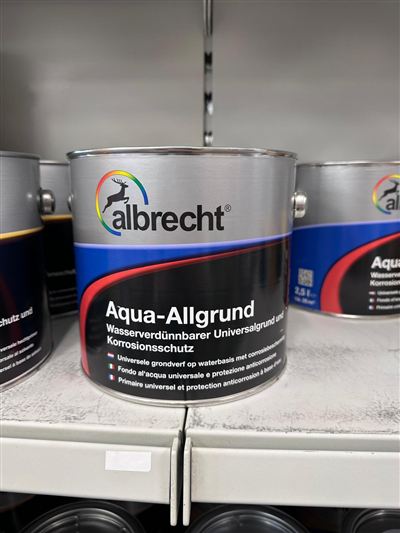 Albrecht Aqua-Allgrund, Gebinde im Regal bei Karsen Baustoff