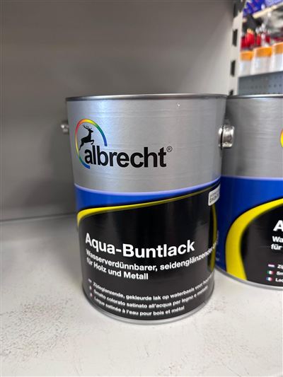 Albrecht Aqua-Buntlack, Gebinde im Regal bei Karsen Baustoff