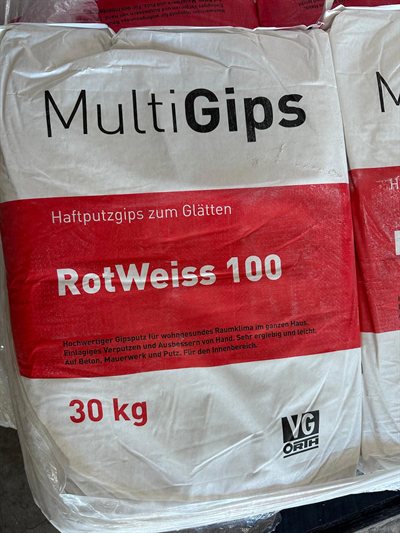 MultiGips RotWeiss 100, Gebinde im Regal bei Karsen Baustoff