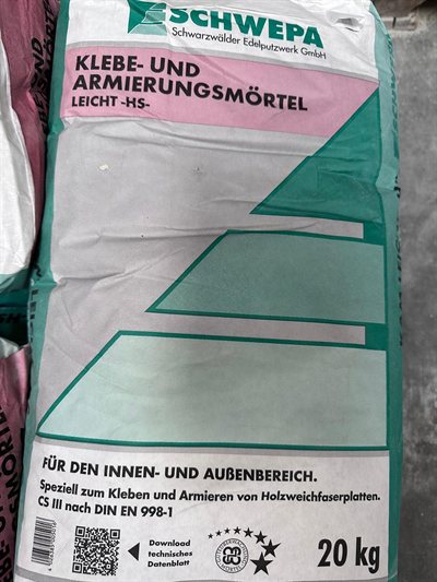 Schwepa Klebe- und Armierungsmörtel leicht -HS-, Gebinde im Regal bei Karsen Baustoff